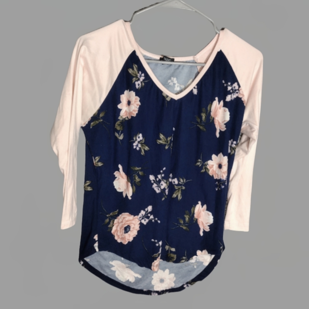 Rue21 high low top mid length sleeves floral print pink and blue size lg